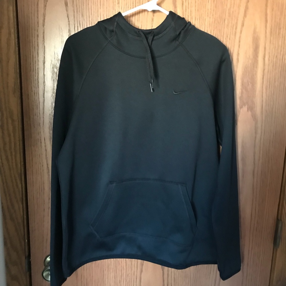 Nike Women’s Therma Fit Pullover Sweatshirt